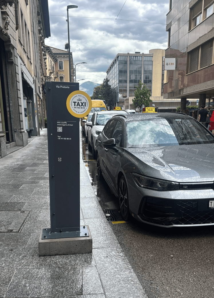 Totem taxi — Centro Lugano